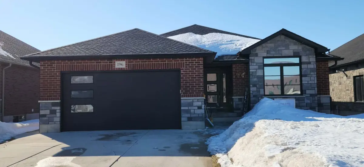 196 17th Avenue A AVE, Hanover, ON N4N 0B5