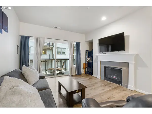 28829 SW VILLEBOIS DR, Wilsonville, OR 97070