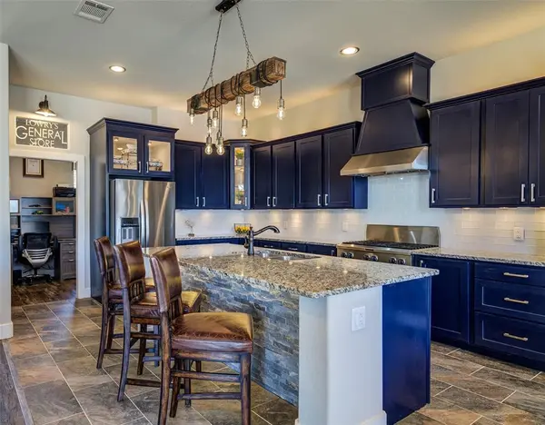 133 Sunset Bay Pointe Court, Chico, TX 76431