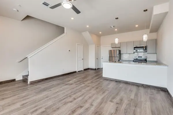 710 Benge Drive #714-C, Arlington, TX 76013