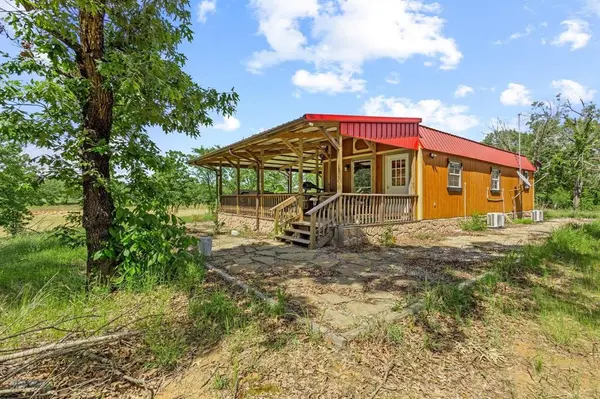 1942 E 1970 RD, Antlers, OK 74523