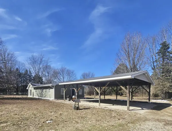 3060 Snyder RD, Sodus Twp, MI 49022