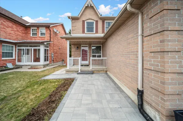 2130 Blue Ridge CRES, Pickering, ON L1X 2M7