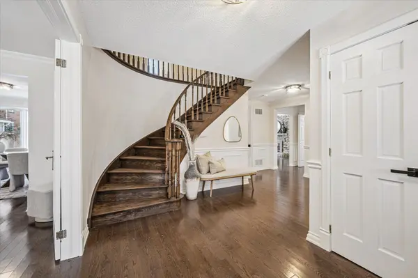 4069 Lakeshore RD, Burlington, ON L7L 1A2