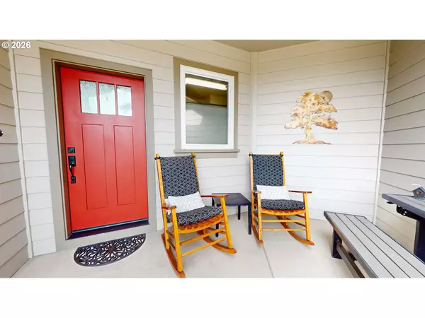 1074 HAMILTON ST, Springfield, OR 97477