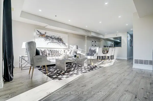 988 Sheppard AVE W #11, Toronto C06, ON M3H 2T6