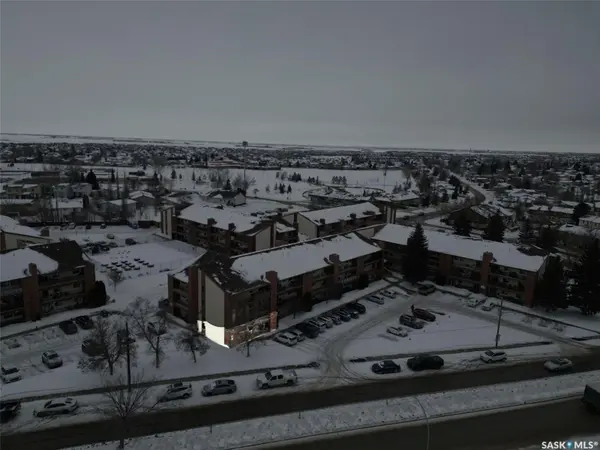 3302 33rd STREET W #110, Saskatoon, SK S7L 6S5