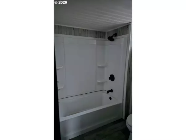 Castle Rock, WA 98611,8021 OLD PACIFIC HWY