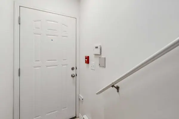 229 Mckenzie Towne LN SE, Calgary, AB T2Z 0C3