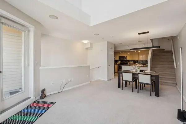 229 Mckenzie Towne LN SE, Calgary, AB T2Z 0C3