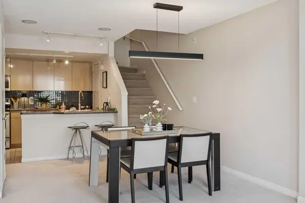 229 Mckenzie Towne LN SE, Calgary, AB T2Z 0C3