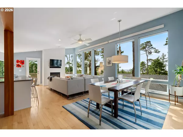 Manzanita, OR 97130,810 NUTMEG ST