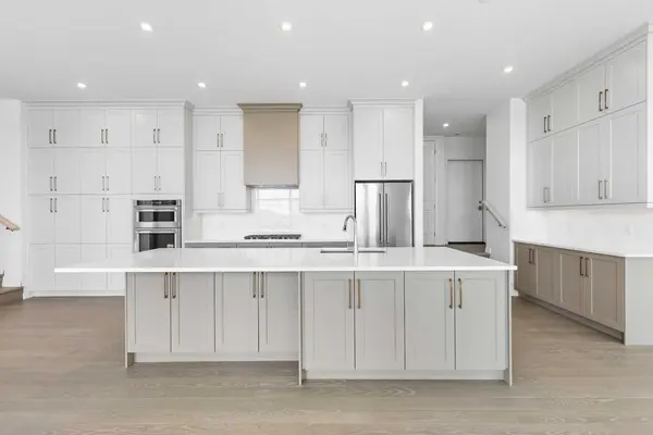 140 Marina CV SE #101, Calgary, AB T3M 3P4