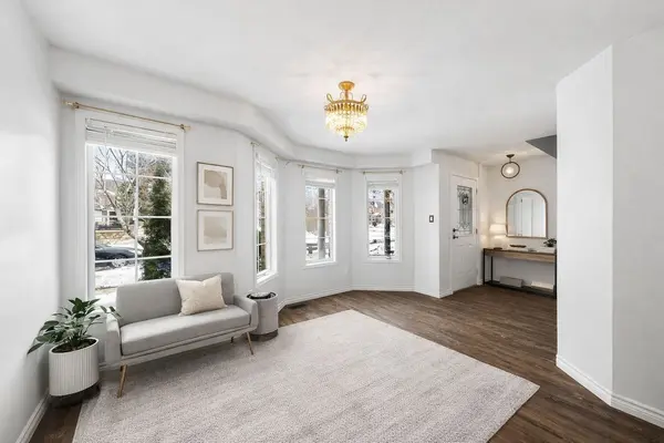 34 Castle Park BLVD, Vaughan, ON L4H 1M4