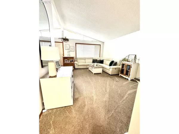 Springfield, OR 97478,1091 Longridge DR