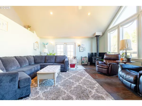 Cove, OR 97824,60908 Stackland RD