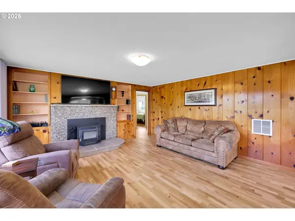 35478 BRABHAM RD, Pleasant Hill, OR 97455