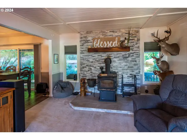 127 DEATON CT, Canyonville, OR 97417