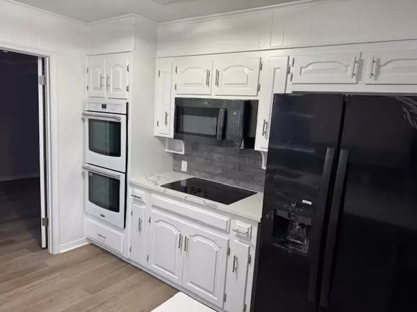 4713 Foxfire Way, Fort Worth, TX 76133