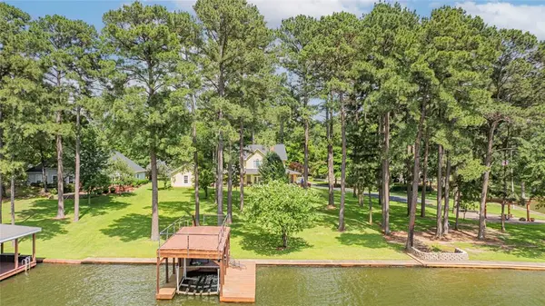 370 Bass Creek Trail, Mount Pleasant, TX 75455