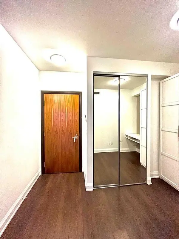 36 Park Lawn RD #3901, Toronto W06, ON M6V 0E5