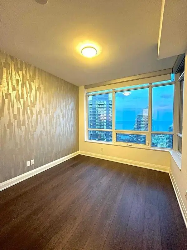 36 Park Lawn RD #3901, Toronto W06, ON M6V 0E5