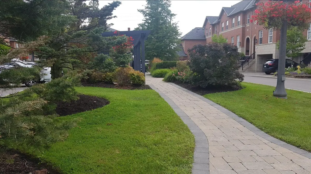 8038 Yonge ST #8, Vaughan, ON L4J 1W3