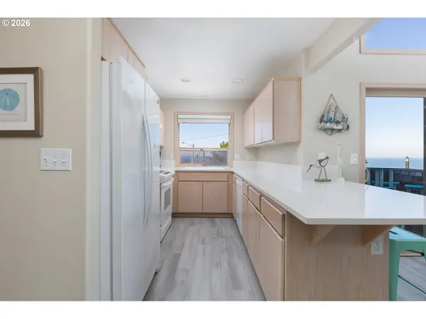 2260 SW BARD RD, Lincoln City, OR 97367