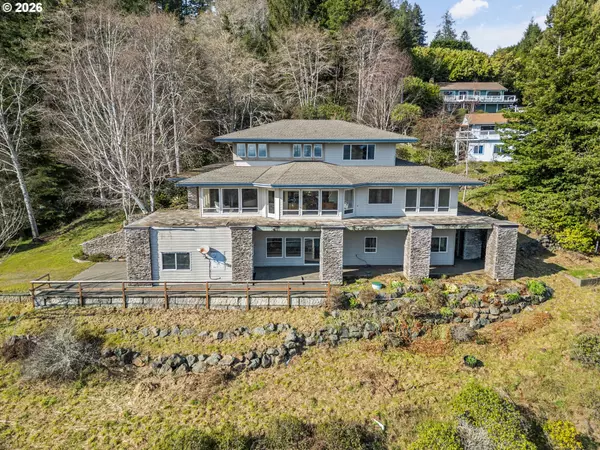 Brookings, OR 97415,1038 MARINA HEIGHTS RD