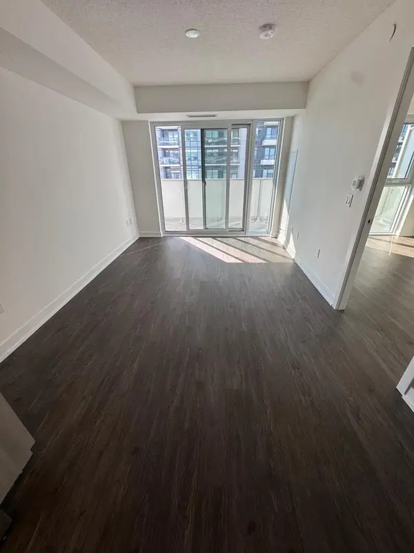 1010 Sandy Beach RD #610, Pickering, ON L1W 3V9