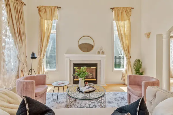 645 Cranleigh CT, Mississauga, ON L5H 4L4