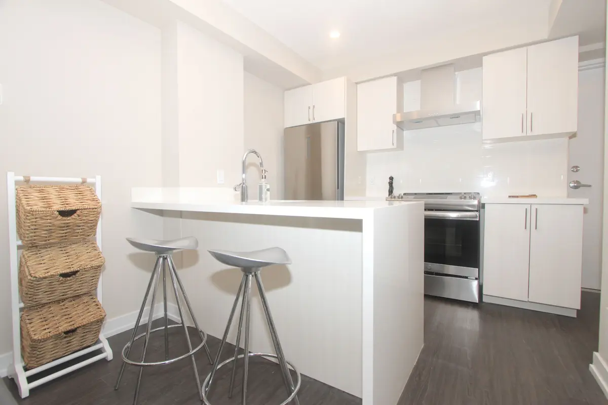 282 Bleecker ST, Toronto C08, ON M4X 0A2