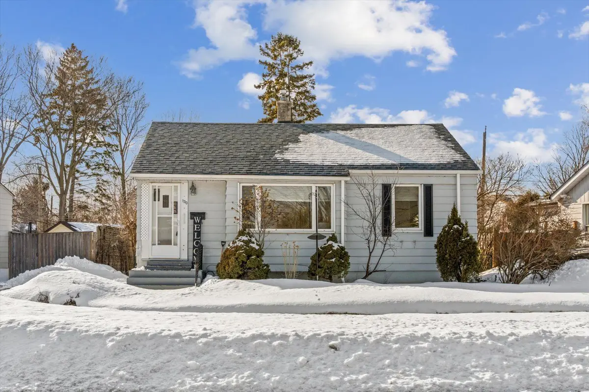 130 Admiral RD, Ajax, ON L2S 2P1