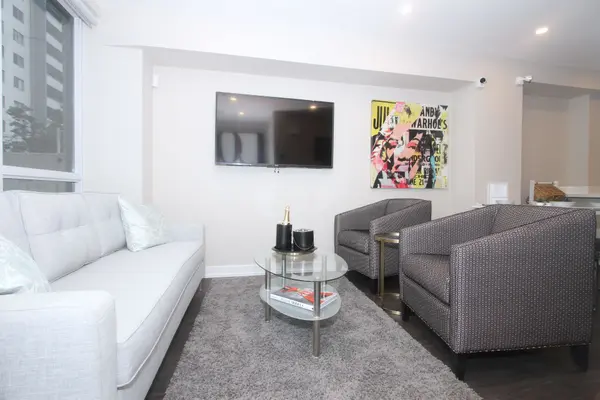 282 Bleecker ST, Toronto C08, ON M4X 0A2