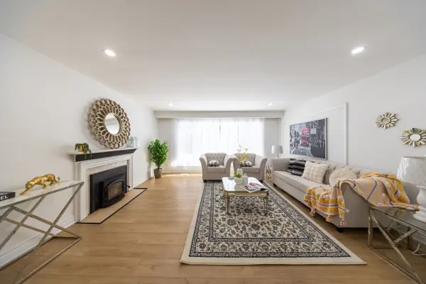 180 Severn ST, Oshawa, ON L1J 6R7