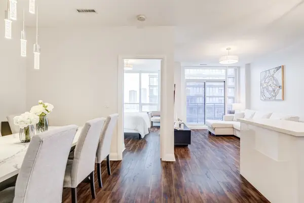 85 North Park Rd RD #PH05, Vaughan, ON L4J 0H9