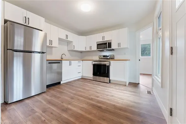 208 East AVE N #Main, Hamilton, ON L8L 5J3