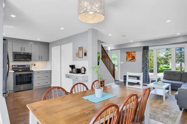 4 Pinewood BLVD, Kawartha Lakes, ON K0M 2T0