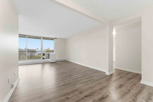 665 Bathgate DR #311, Overbrook - Castleheights And Area, ON K1K 3Y4