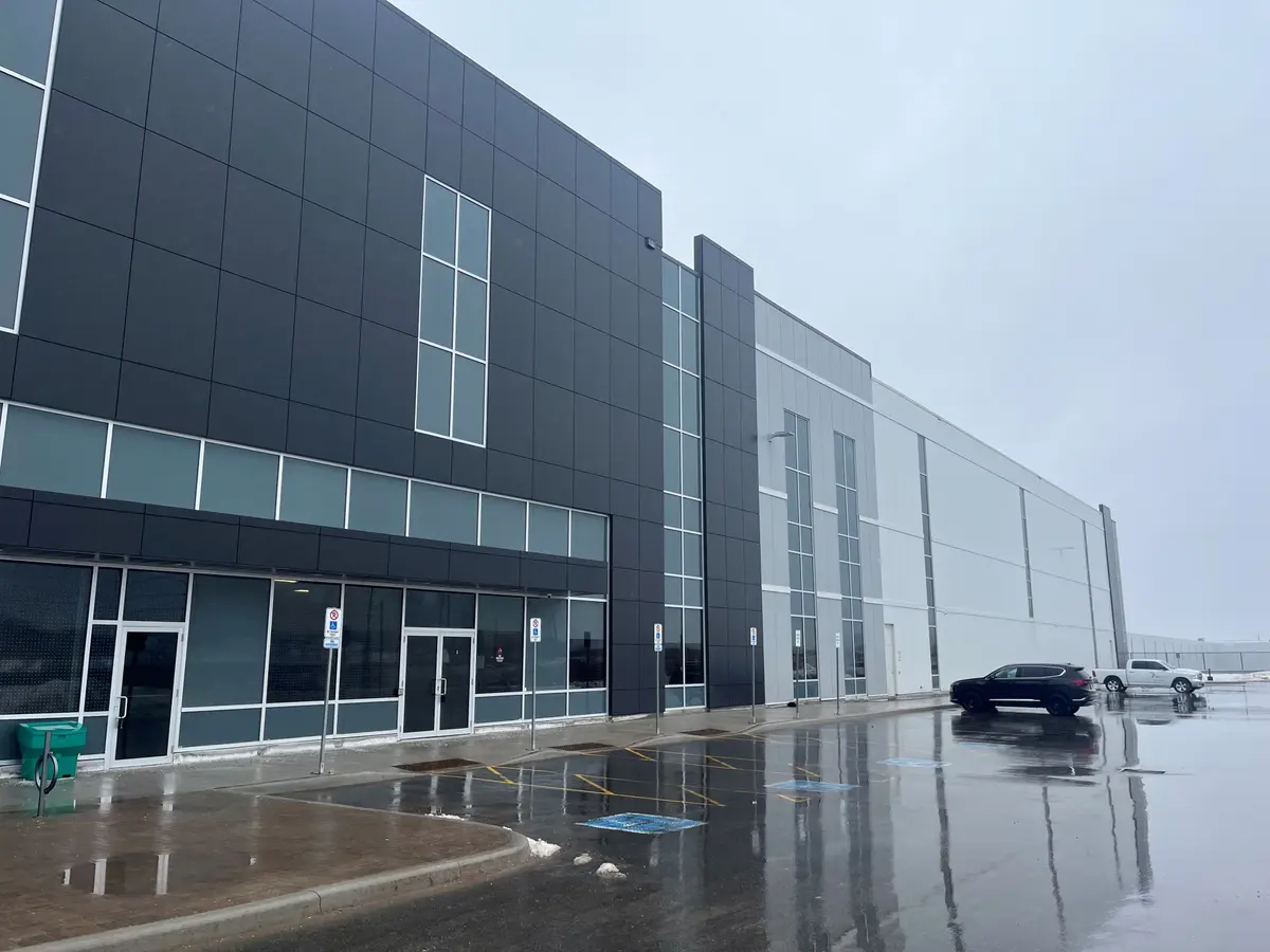 689 Salem RD N #Building C, Ajax, ON L1Z 0L8