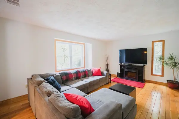 12 Murray ST, Sundridge, ON P0A 1Z0