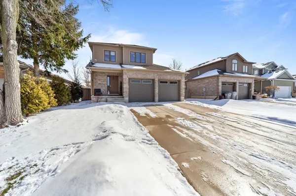 4 Finch ST, North Middlesex, ON N0M 1A0