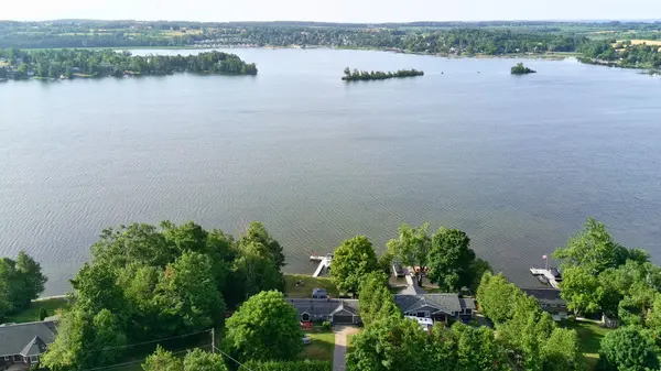 51 Darling DR, Selwyn, ON K0L 2W0