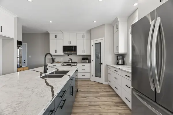 22273 Pratt Siding RD, Southwest Middlesex, ON N0L 1M0