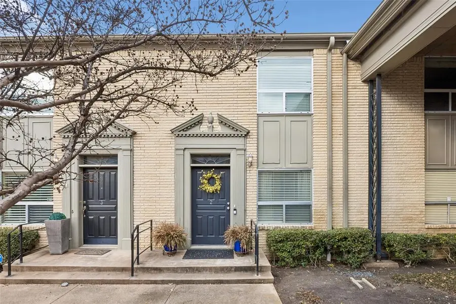 7506 W Northwest Highway #2, Dallas, TX 75225