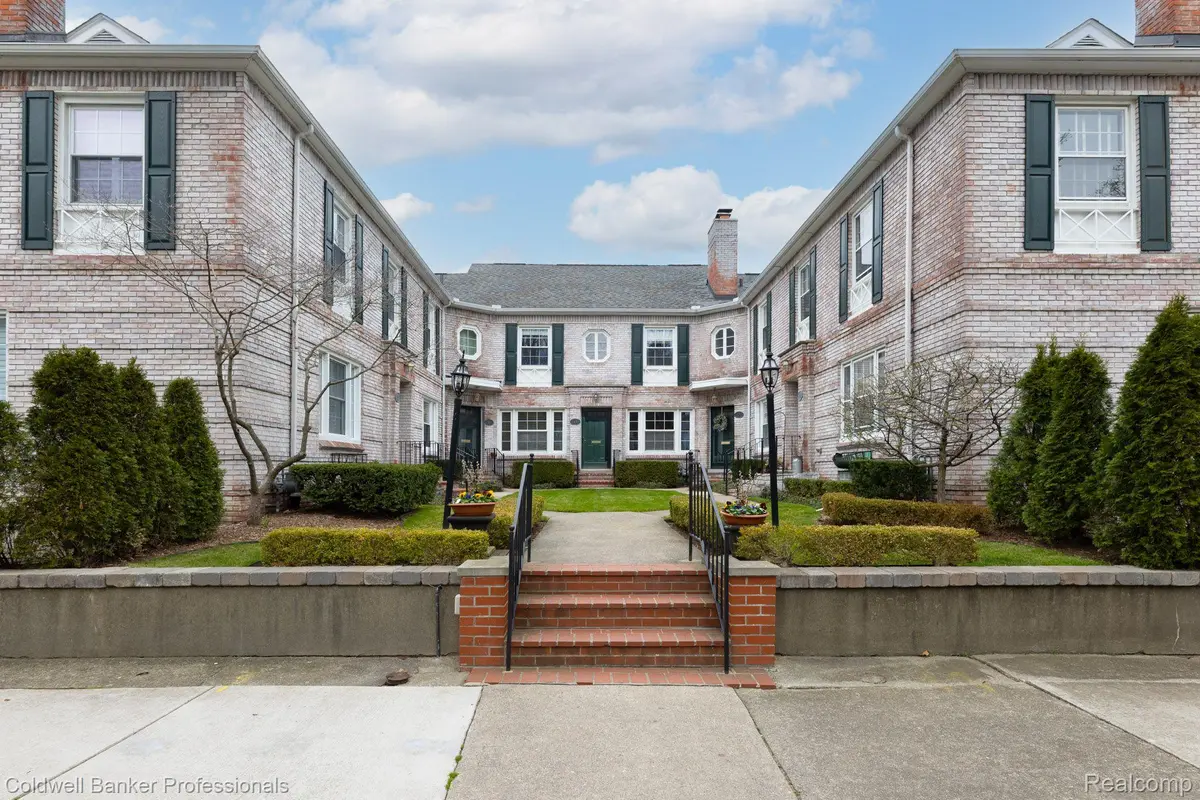 43 CRANFORD LN, Grosse Pointe, MI 48230