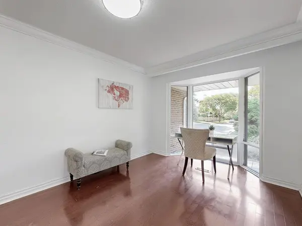 172 Lawson RD, Toronto E10, ON M1C 2J4