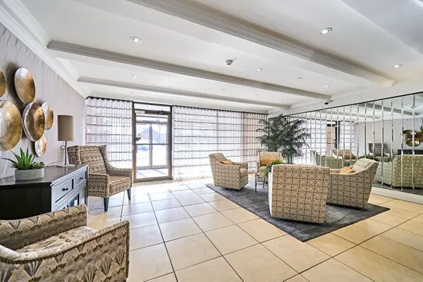 337 Simcoe ST #401, Oshawa, ON L1G 4T2