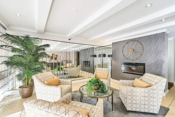 337 Simcoe ST #401, Oshawa, ON L1G 4T2