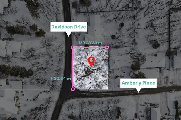 8 Davidson DR, Beacon Hill North - South And Area, ON K1J 7J9